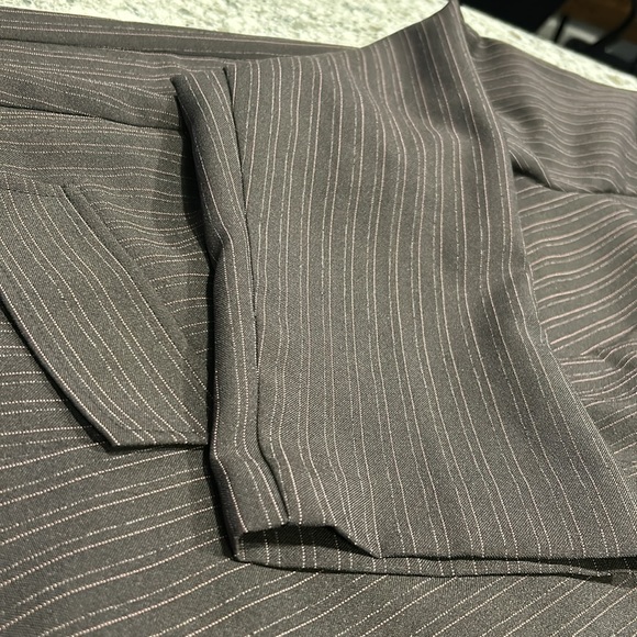 Attractive 3 piece ladies suit set! - Picture 7 of 15